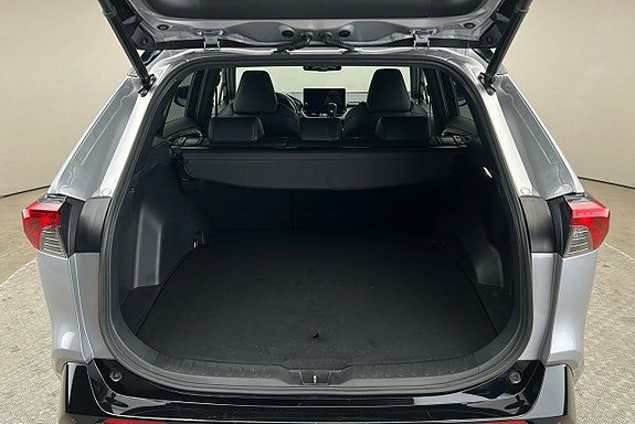 Toyota RAV4 14 of 26