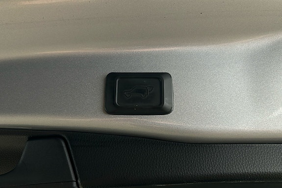Toyota RAV4 15 of 26
