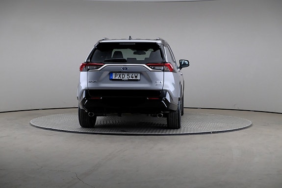 Toyota RAV4 Plug-in Hybrid 5 of 5