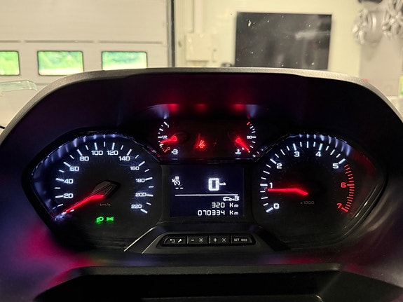 Peugeot Partner 9 of 13