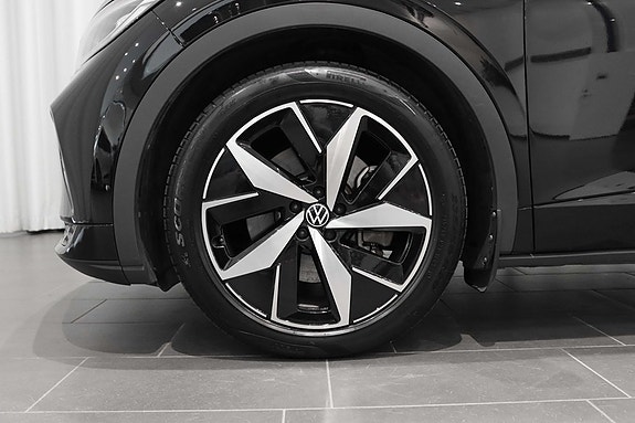 Volkswagen ID.4 GTX 7 of 24