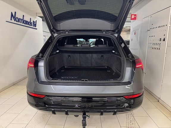 Audi Q8 e-tron 7 of 7