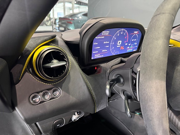 McLaren 720S 11 of 30