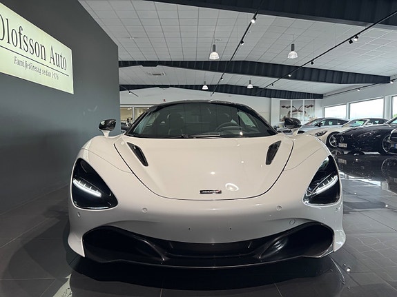 McLaren 720S 24 of 30