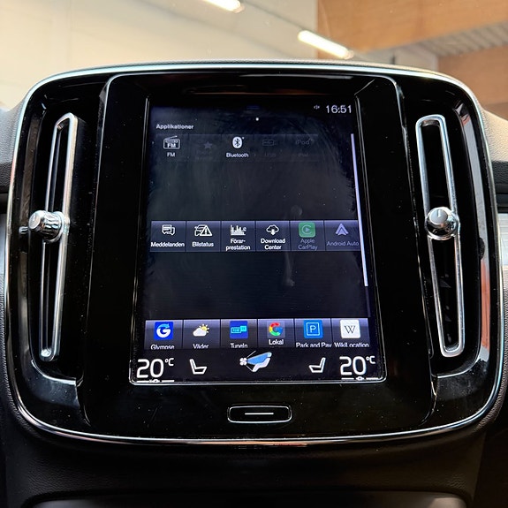 Volvo XC40 13 of 13