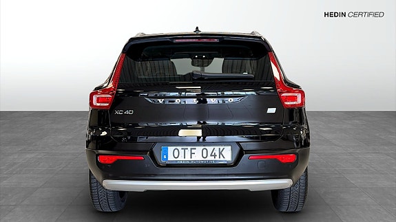 Volvo XC40 7 of 9