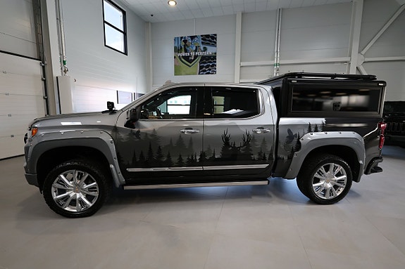 Chevrolet Silverado 4 of 5