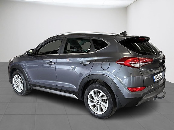 Hyundai Tucson 3 of 5