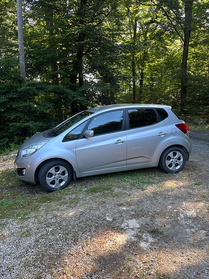 Kia Venga 2 of 5