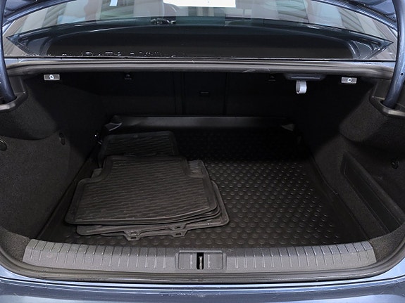 Volkswagen Passat 15 of 16