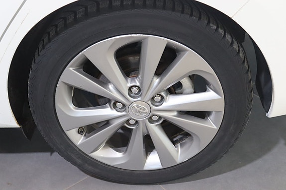 Toyota Auris 14 of 21