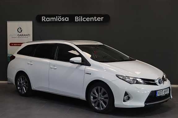 Toyota Auris 3 of 5