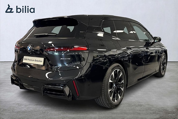BMW iX 18 of 19