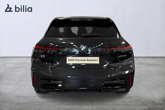 BMW iX 4 of 19