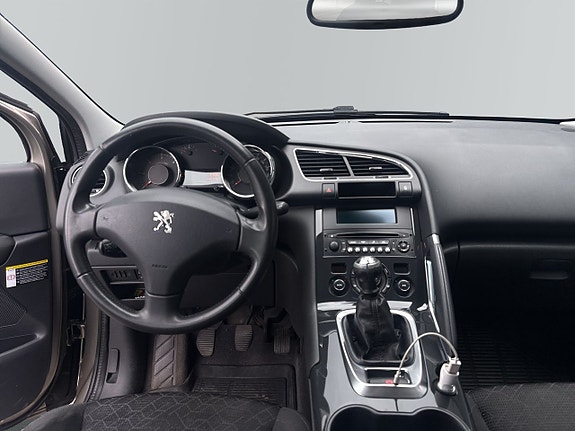 Peugeot 3008 9 of 13