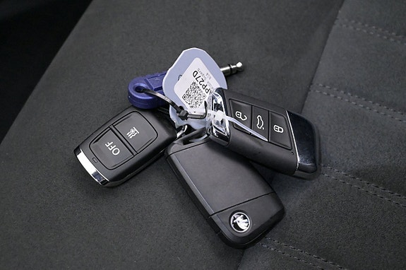 Skoda Superb 19 of 27