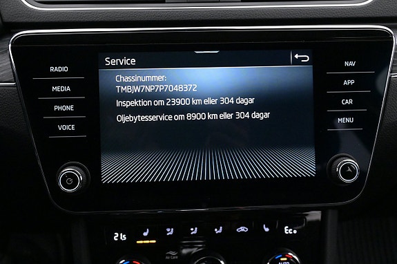 Skoda Superb 14 of 27