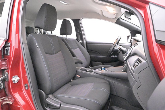 Nissan Leaf 14 of 27