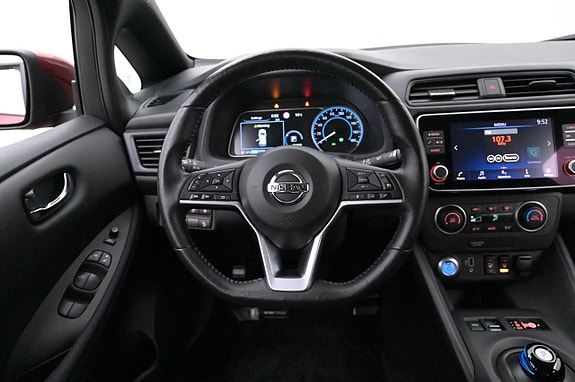 Nissan Leaf 7 of 27