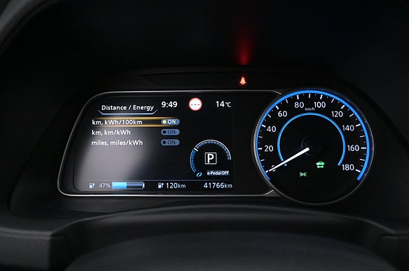 Nissan Leaf 11 of 27