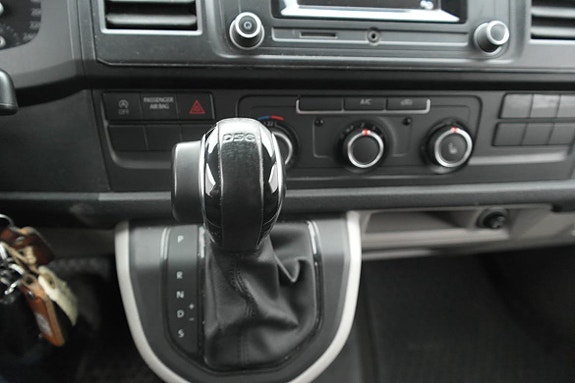 Volkswagen Transporter 20 of 22