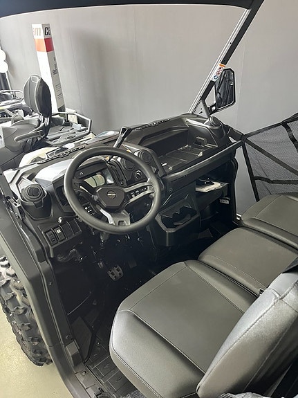 Can-Am Traxter PRO XU HD10 ABS 5 of 7