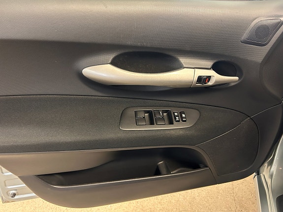 Toyota Auris 9 of 17
