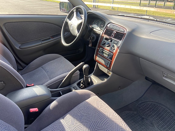 Toyota Avensis 3 of 7
