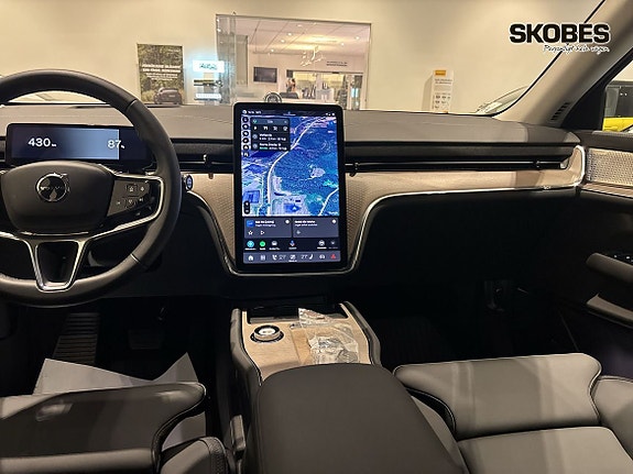 Volvo EX90 13 of 24