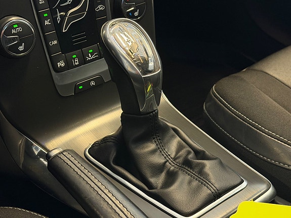 Volvo V40 25 of 30