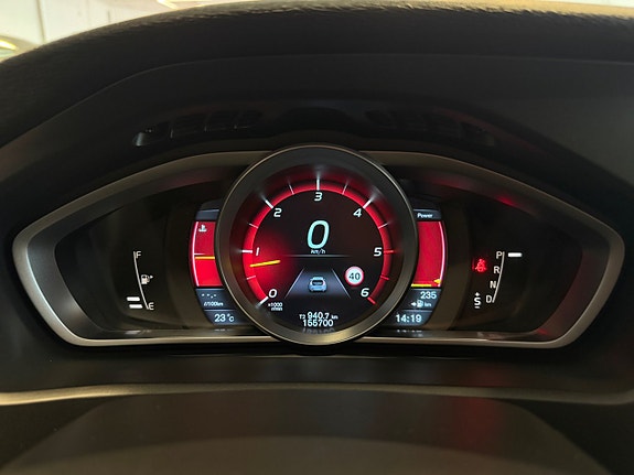 Volvo V40 23 of 30