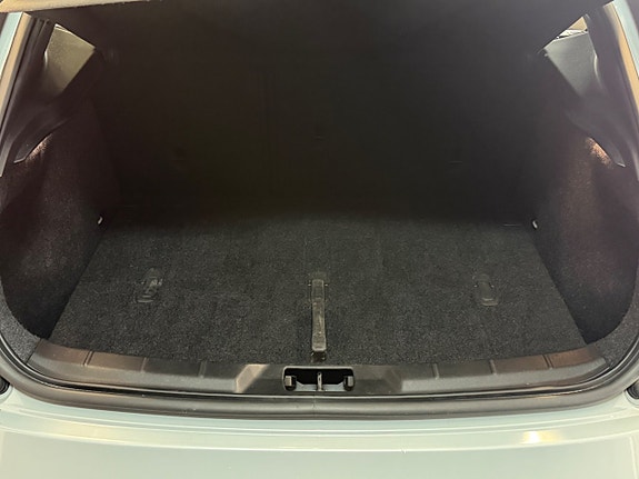 Volvo V40 12 of 30
