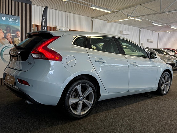 Volvo V40 6 of 30
