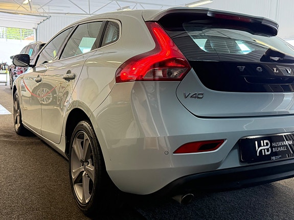 Volvo V40 13 of 30