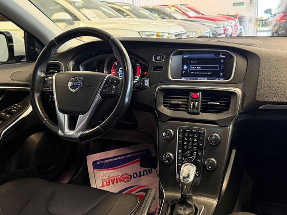 Volvo V40 16 of 30