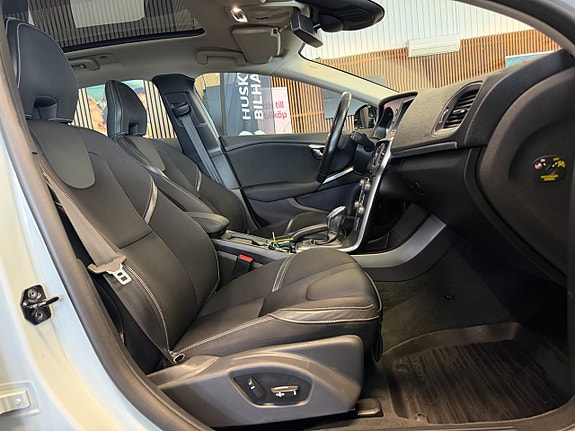 Volvo V40 9 of 30