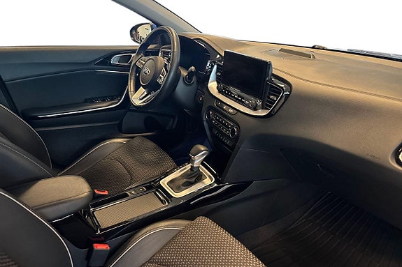 Kia XCeed 7 of 21