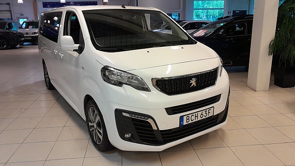Peugeot Traveller 11 of 11
