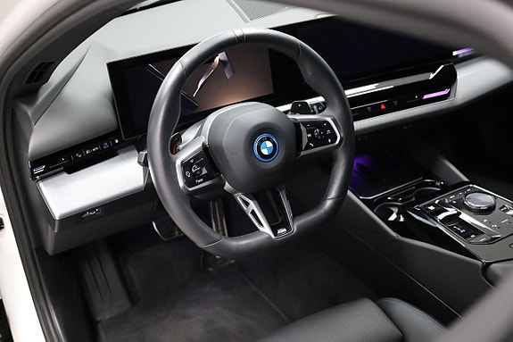 BMW 530e 5 of 5