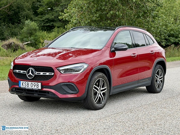 Mercedes-Benz GLA250 e 3 of 5