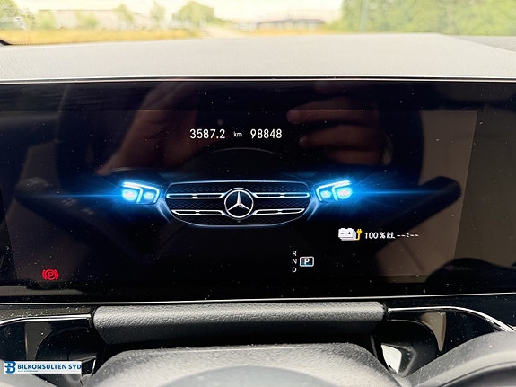 Mercedes-Benz GLA250 e 13 of 22