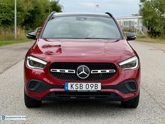 Mercedes-Benz GLA250 e 2 of 5