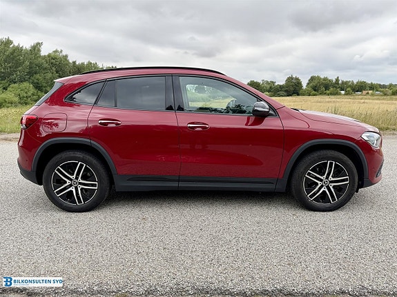 Mercedes-Benz GLA250 e 21 of 22