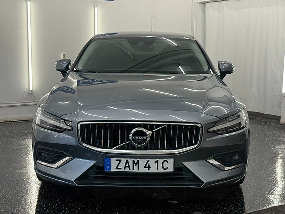 Volvo S60 2 of 5