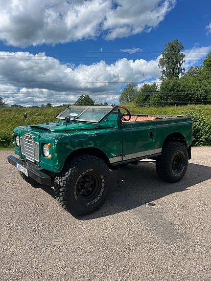 Land Rover Range Rover 2 of 5
