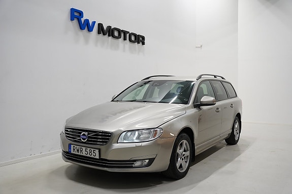 Volvo V70 2 of 5