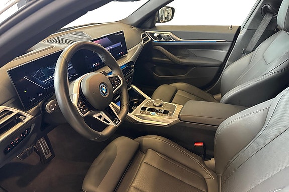 BMW i4 10 of 21