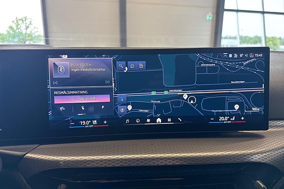 BMW i4 16 of 21