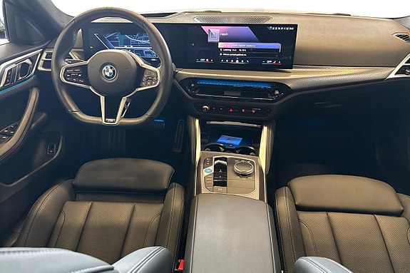 BMW i4 9 of 21
