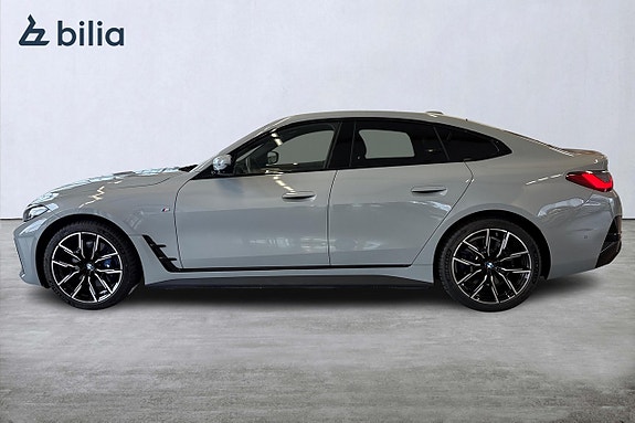 BMW i4 3 of 21